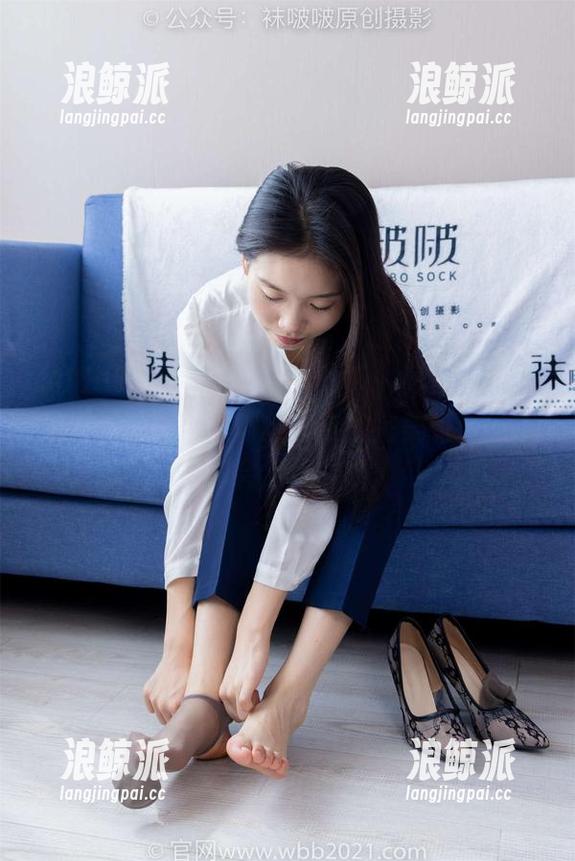 BoBoSocks袜啵啵 - 看嘛，高清照片！周周用油亮与厚肉丝叠穿的完美组合，不看你会后悔的哦。