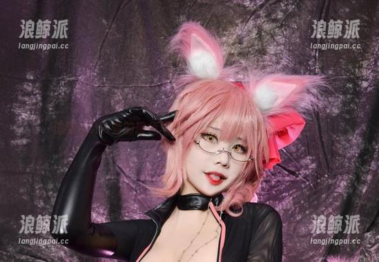 追随KaYa萱的粉色写真，连网盘都求着我多存点！
