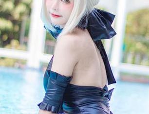 本期课题:Kitkat Cosplay的教学在线,原图中竟隐藏了这些!(自修可选)