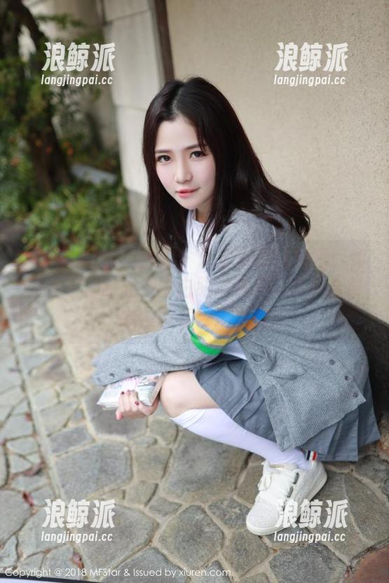 MFStar模范学院-韩静安 MFStar模范学院 - 韩静安职场秘籍:如何在午休时光被雪白肌肤照亮的写真合集,顺便教你自拍角度!