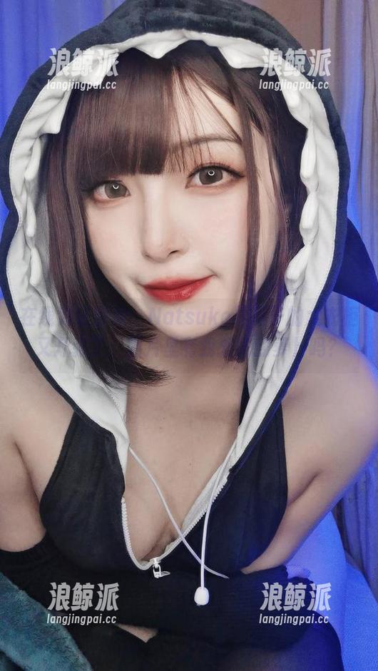 Natsuko夏夏子 在线对话御姐,Natsuko夏夏子的大衣柜又开张了,图片里有我爱吃的萝卜吗?