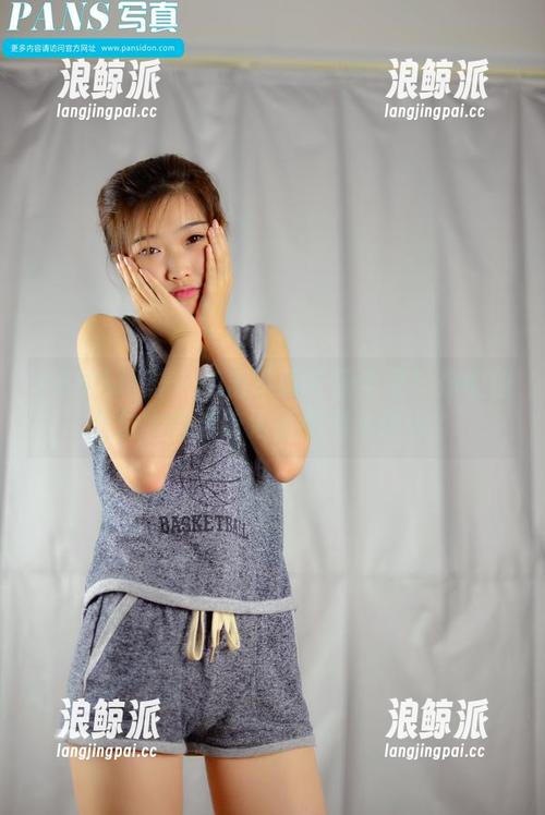 PANS摄影 - 点击下载夏涵全集！你敢信这位学姐连吃泡面都那么迷人？