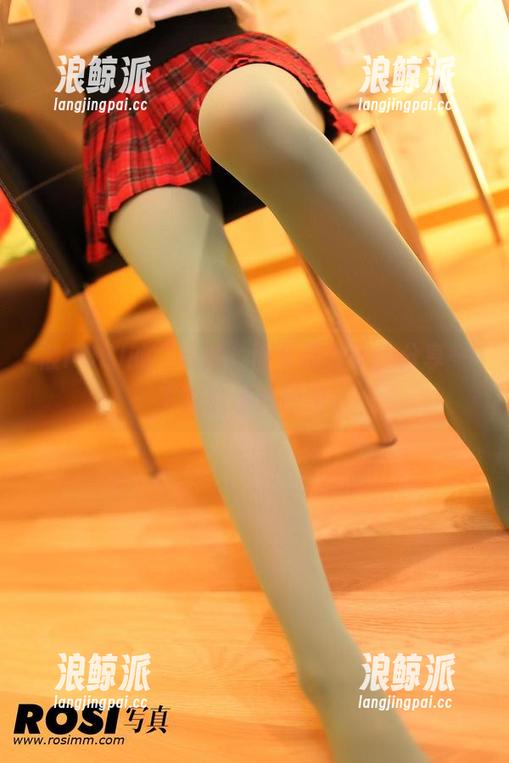 被ROSI的“妹妹”图集迷住了，分享一下我的小心思吧。
