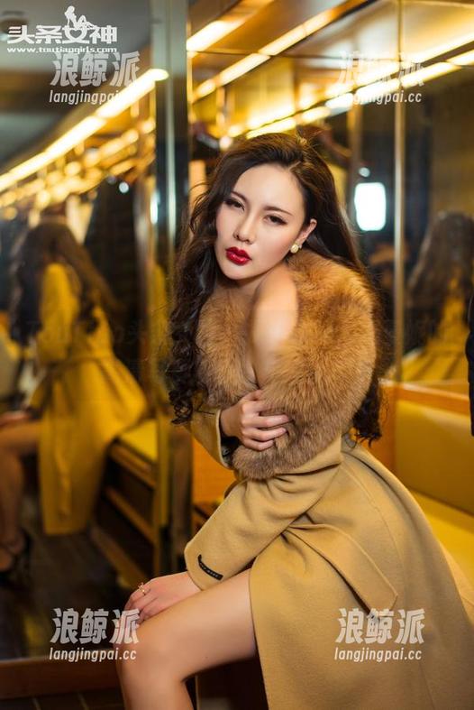 TouTiao头条女神 - 探访未知，杨曼妮的高清写真旅程总是充满惊喜