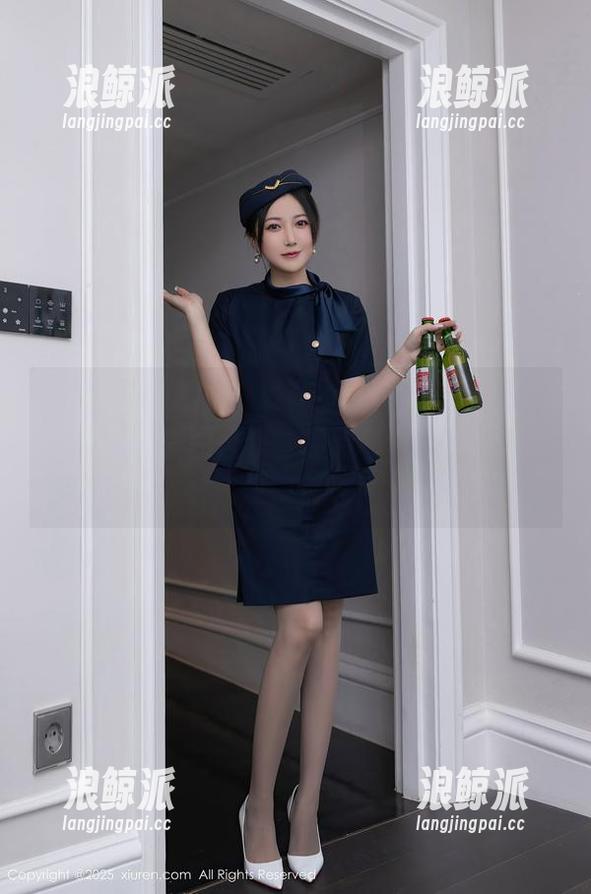 Xiuren秀人网 - 难以置信？悠悠酱yoyoyo的眼镜美图合集，明明不应如此，却让我深深着迷。