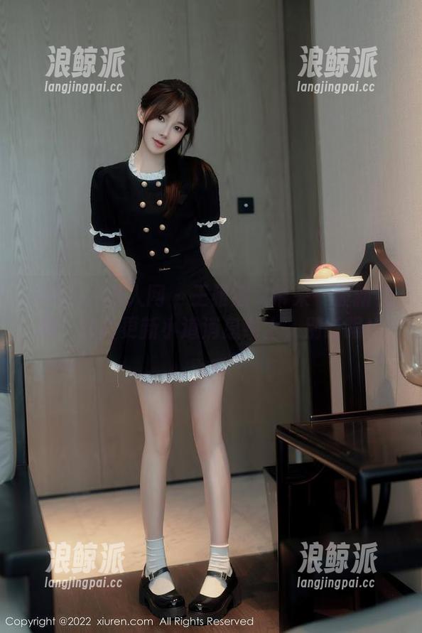 Xiuren秀人网-王雅姗 Xiuren秀人网 - 王雅姗又带来一波新礼服,写真更新小道消息奉上,别眨眼!
