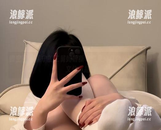 微密圈 - 保守的二舅妈最新写真集：红色高跟与流行文化小插曲