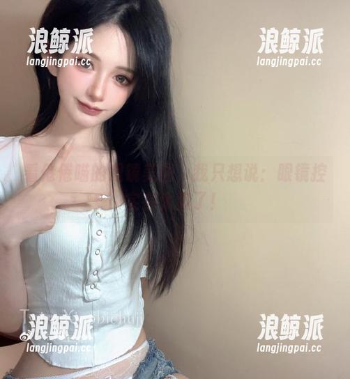 倦倦喵 看倦倦喵的眼镜美图,我只想说:眼镜控实在太爽了!