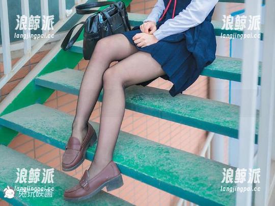 兔玩映画的黑丝美图，刷新你对阳光的认知