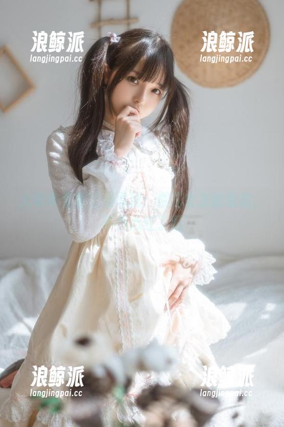 六味帝皇酱江湖再现：樱花女友的随拍，不小心红了眼