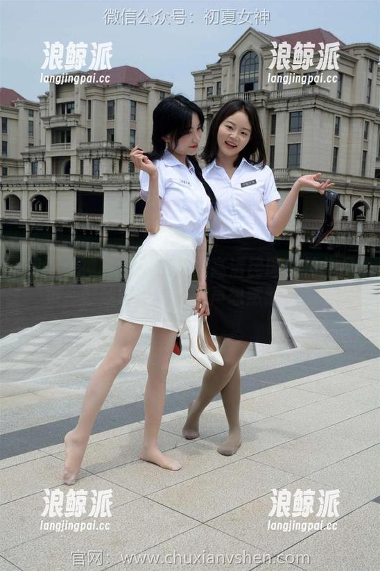 初夏女神 - 看！依依的高清民国女神作品集，穿越时空的风铃声忽然响起了。