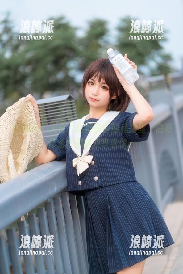 JK制服？天台？喵糖映画的私拍里，总有什么特别的在等着你…