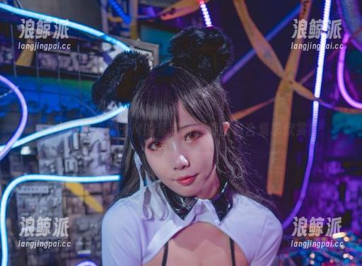 水中窥探，墨玉M的紫式部泳装图包合集求欣赏！