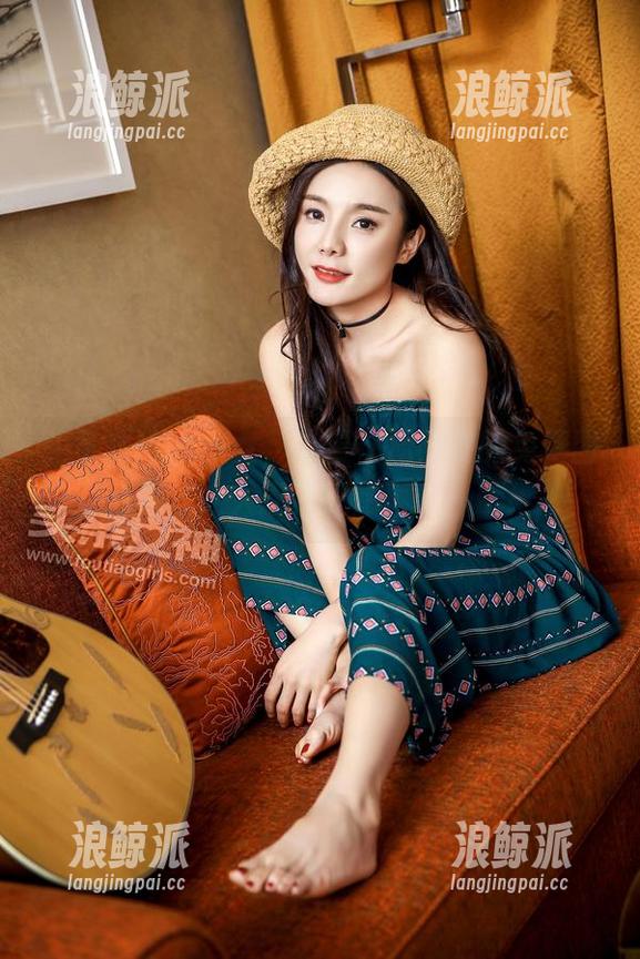 头条女神-周熙妍 头条女神 - 少女,弥漫在周熙妍的免费图册里,让人忍不住想再看一眼!