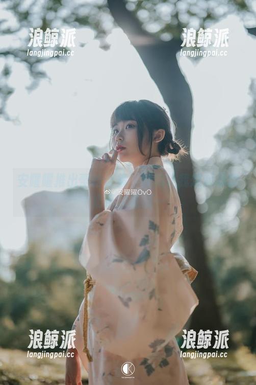 安曜曜推出蕾丝合集，偏偏让我想起那款奶茶的味道…