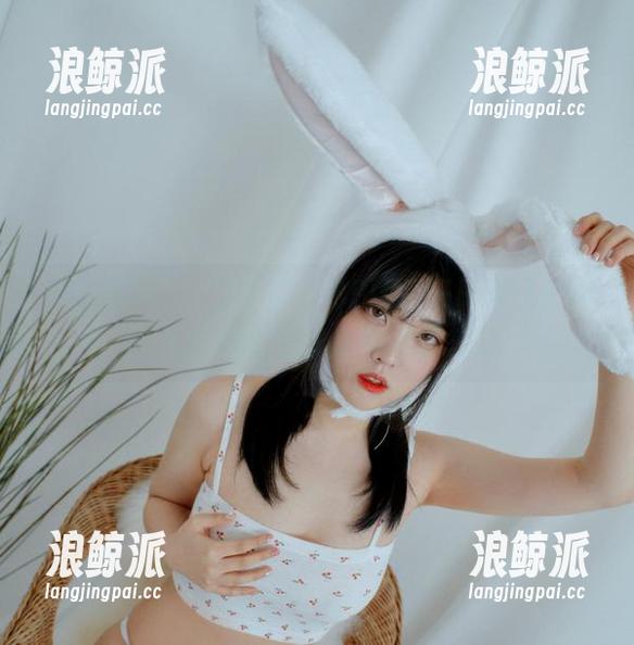 宋哈娜(송하나)开箱：BBUTTERMILK-HANA的高清分享小宇宙