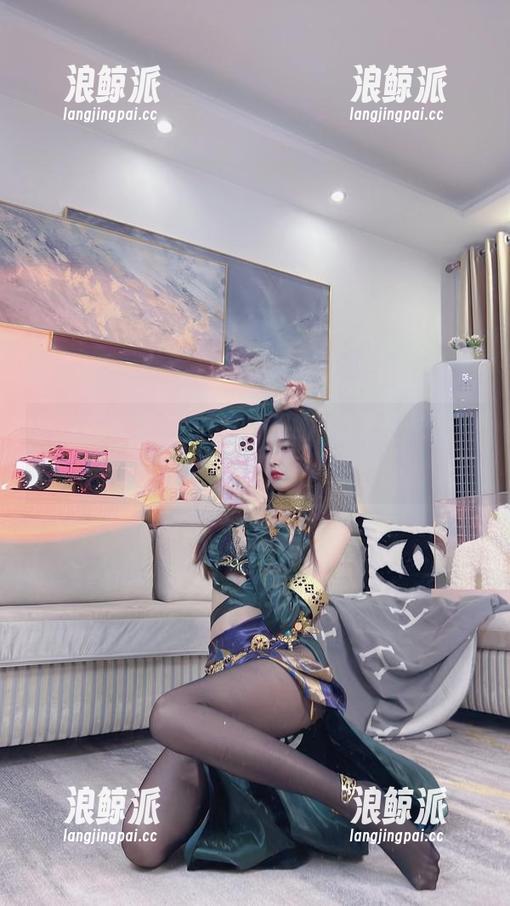 小小奶瓶儿 别说泳衣难拍,小小奶瓶儿的无圣光原图,用心就能好玩!