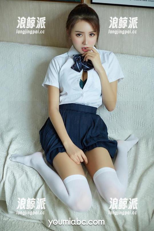 尤蜜荟 - 王雨纯的厨房冒险：原图里好像多了一道‘身材’菜肴！