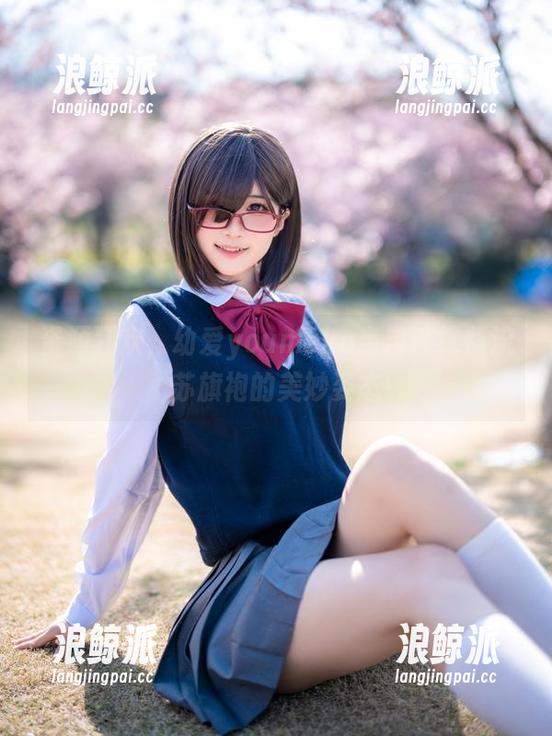 资源狂欢，幼爱youmeko亲自演绎紫流苏旗袍的美妙姿态