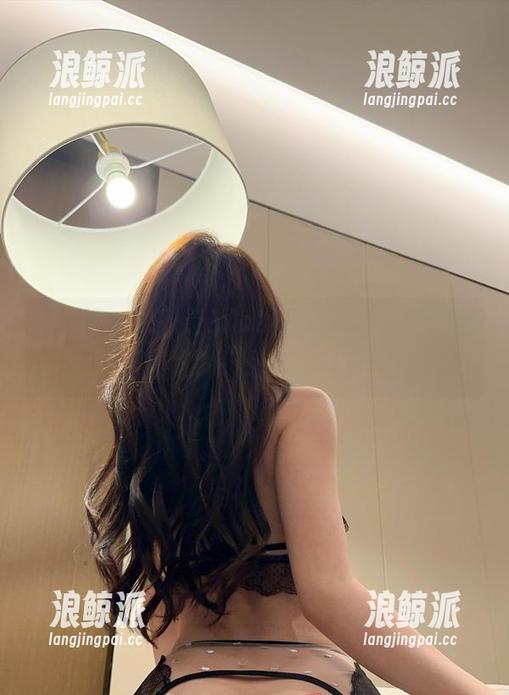 微密圈 - 徐莉芝Booty的写真集：姐姐的琴声和我的“旁听”时刻精选