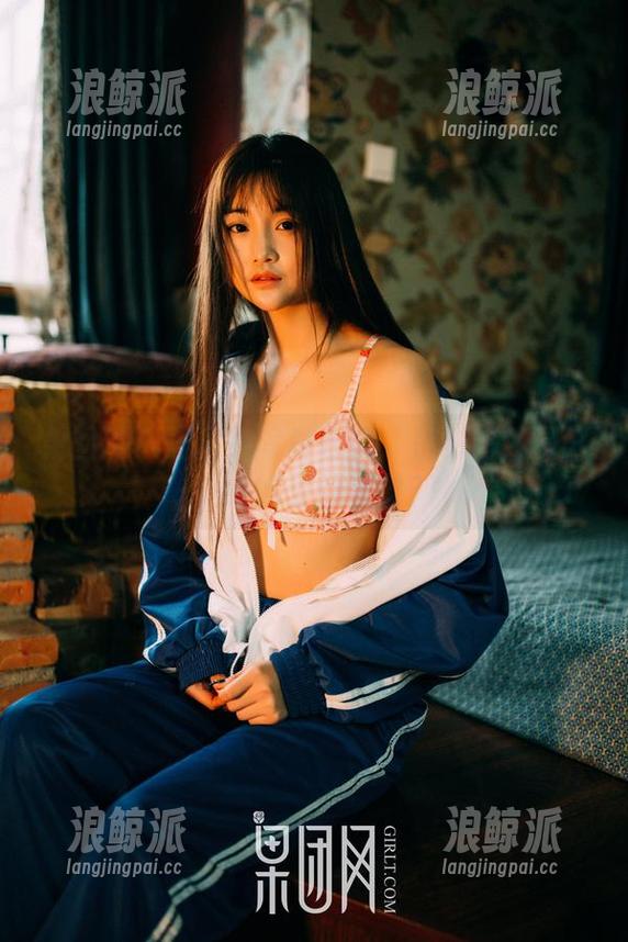 果团网 - 王语纯写真合集：是秘密还是只是我眼里的迷雾？
