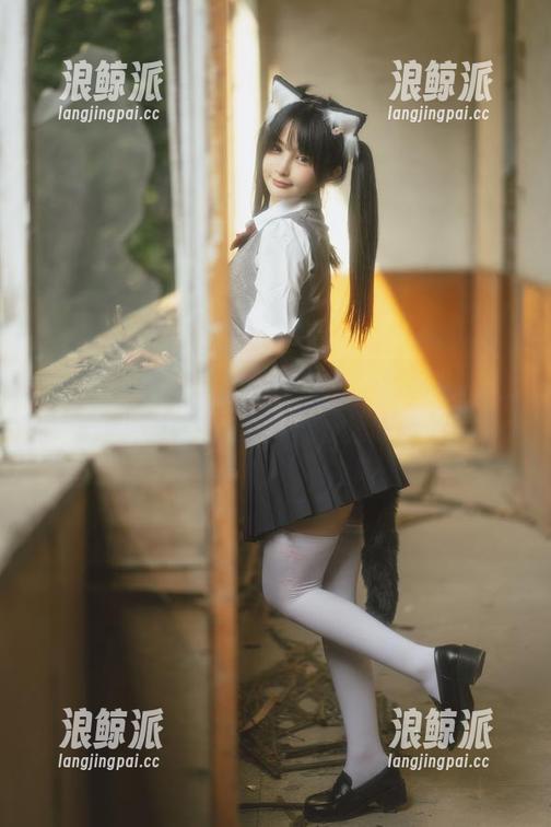 桜井宁宁 好吧,桜井宁宁的巫女写真,我已经被她的视线抓住了,哦,那眼神…