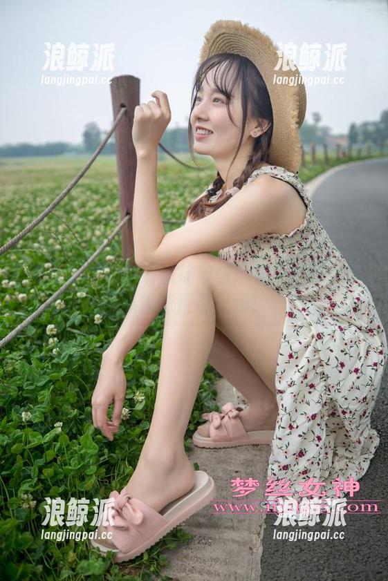 梦丝女神-魏婷婷 梦丝女神 - 高清黑袜致敬:魏婷婷的性感黑丝袜直击灵魂!