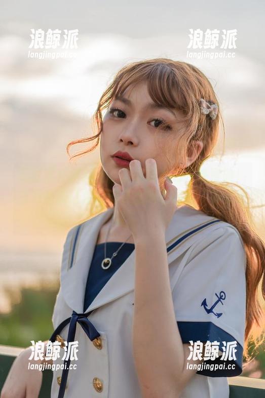 无敌黑长服战士，梨瑾瑾助力户外冒险！高清图册让你见识什么叫衣服的“神秘力量”！