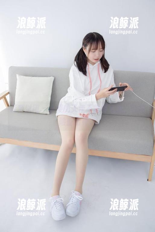 森萝财团 - 小樱的天使不需要圣光，自拍险些出神。