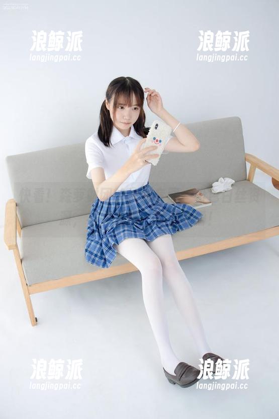 快看！森萝财团的校服套图，粉色白丝资源，不买后悔，买了更懵！