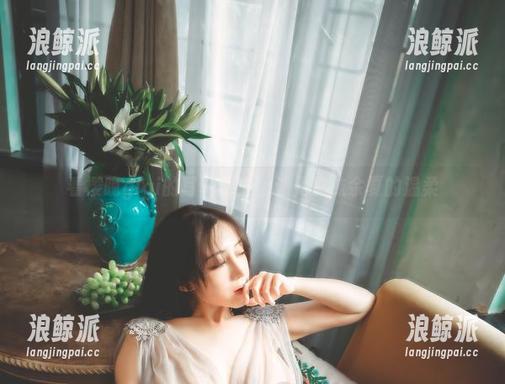 看樱晚gigi的写真图集，遇见那抹余夏的温柔