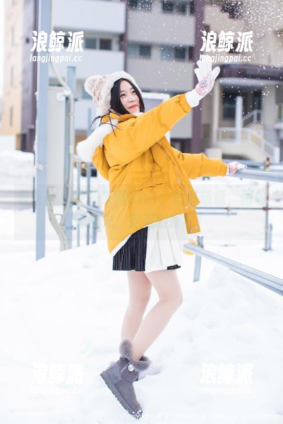 爱蜜社 - 纯粹乐薇Vivi，短裤随意，图包无圣光，完美的搭配！