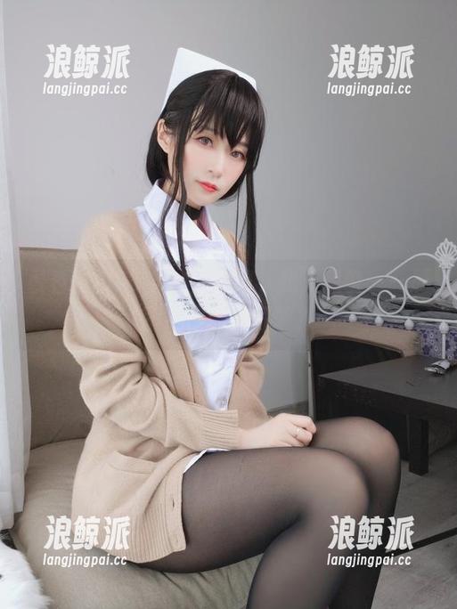 白银81 看着白银81的油亮合集,我只想说——原图,你的特写呢?