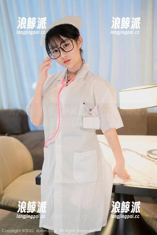 秀人网-小泡芙winna 秀人网 - 和服?小泡芙winna自信得让人以为她是穿越来的穿越者!