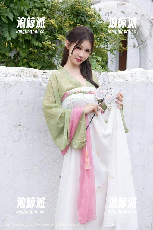 秀人网-拍黄瓜girl 秀人网 - 拍黄瓜girl的婚纱故事,免费保存,捧腹又感动的一刻。