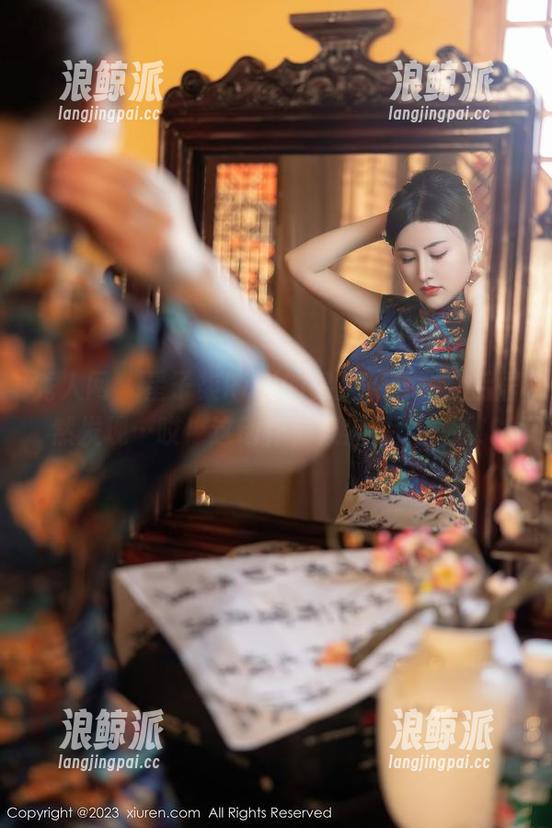 秀人网 - 星子柒kiki的裸足，下载之后居然发现…哎！这动作，果然是个亮点！