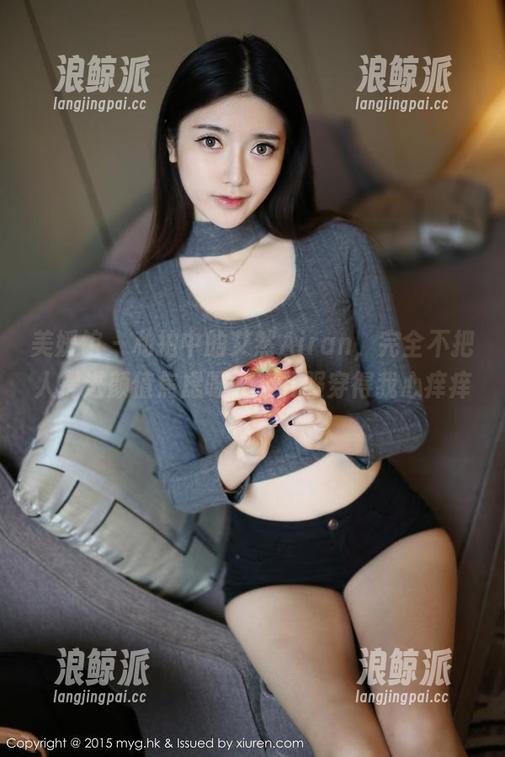 美媛馆 - 私拍中的艾然Airan，完全不把人撵进颜值焦虑呀，这礼服穿得我心痒痒。