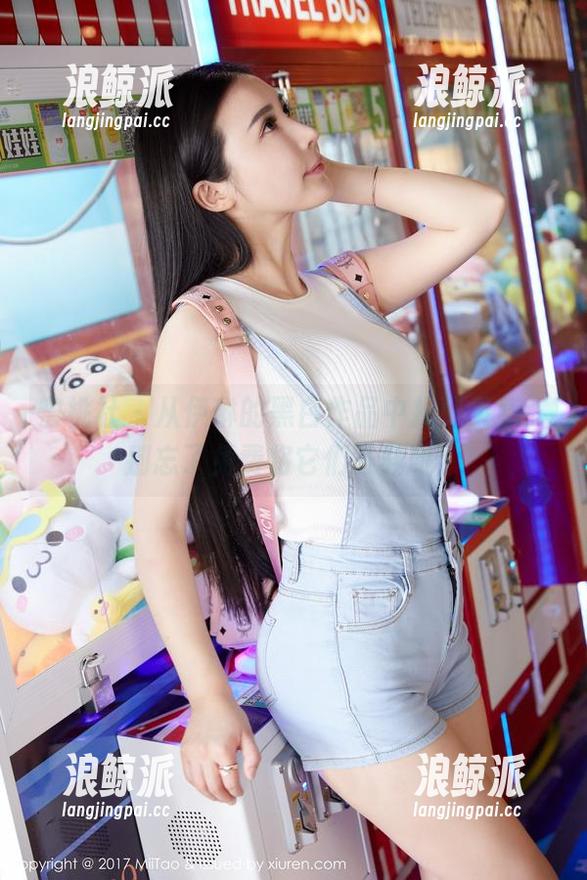 蜜桃社-伊琳 蜜桃社 - 从伊琳的黑白作品中找到灵感,别忘了免费将它们下载哦!