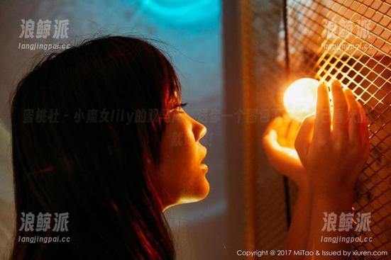 蜜桃社-小魔女lily 蜜桃社 - 小魔女lily的双马尾,送你一个图包下载,自己喜欢的就好嘛!