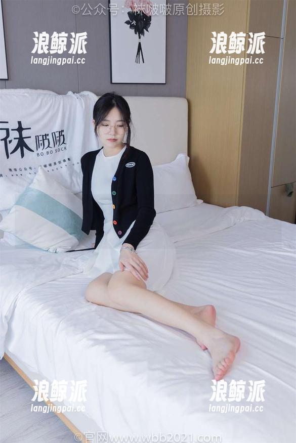 袜啵啵 - 看！糯米穿着比基尼在这里撒欢——原图和图册有多快乐！