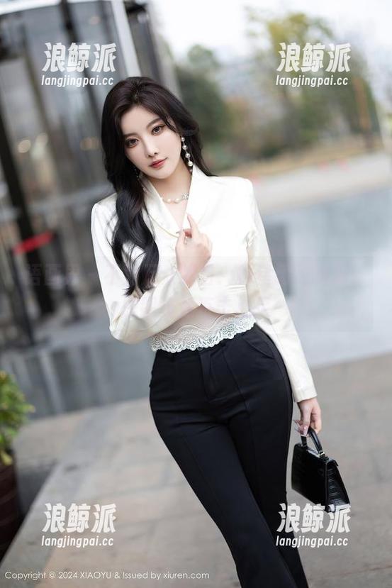 语画界 - 不为万众瞩目：林星阑的制服，原图资源直击心灵