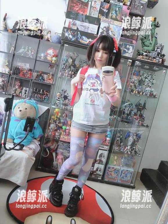 别说我没提醒你，铭铭kizami的最新fantia8月合集图包，值得一看！
