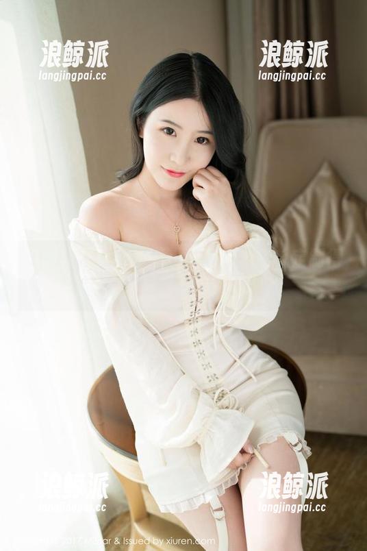 魅妍社-Angela小热巴 魅妍社 - Angela小热巴的泳衣,定制得像是为她量身打造的图片